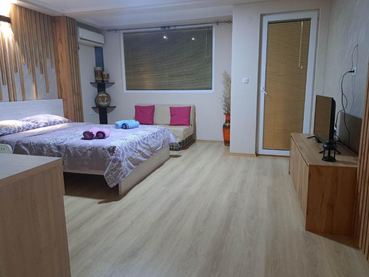 Villa Renessans Ohrid Buitenkant foto